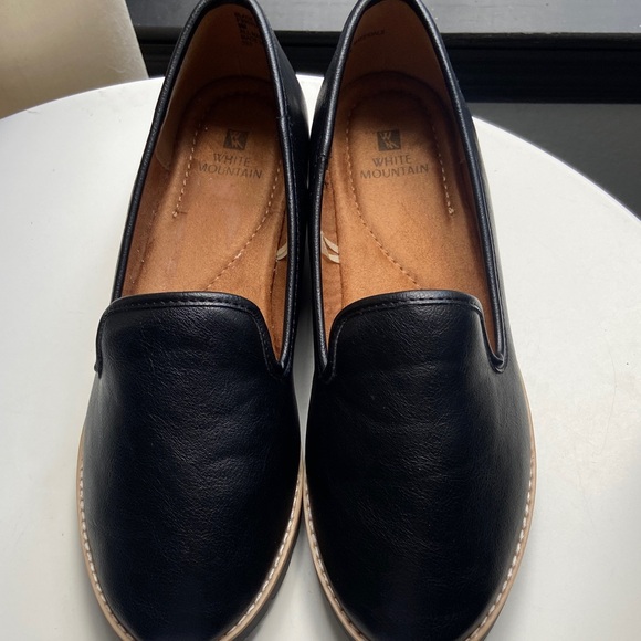 White Mountain Black Leather Slip-On Loafers - Picture 6 of 9
